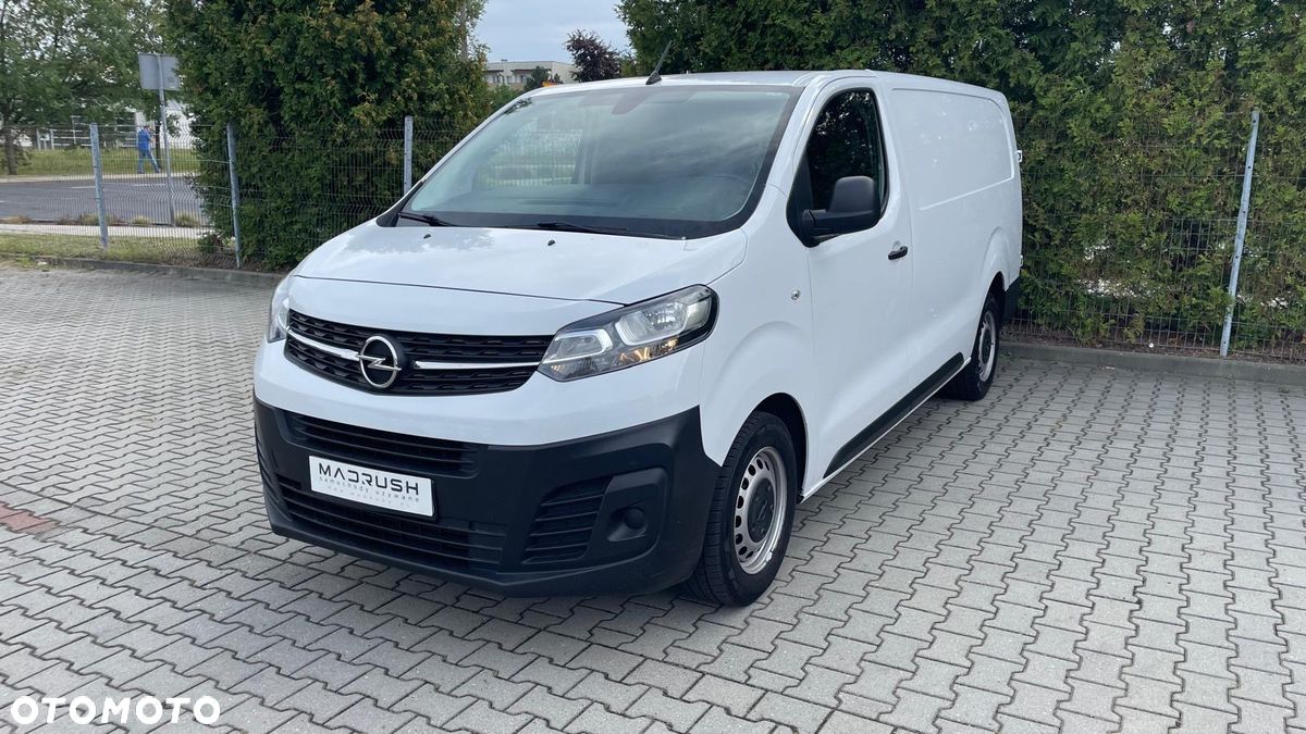 Opel Vivaro 2022 — używany bus dostawczy na fakturę VAT w ViaAuto Gliwice