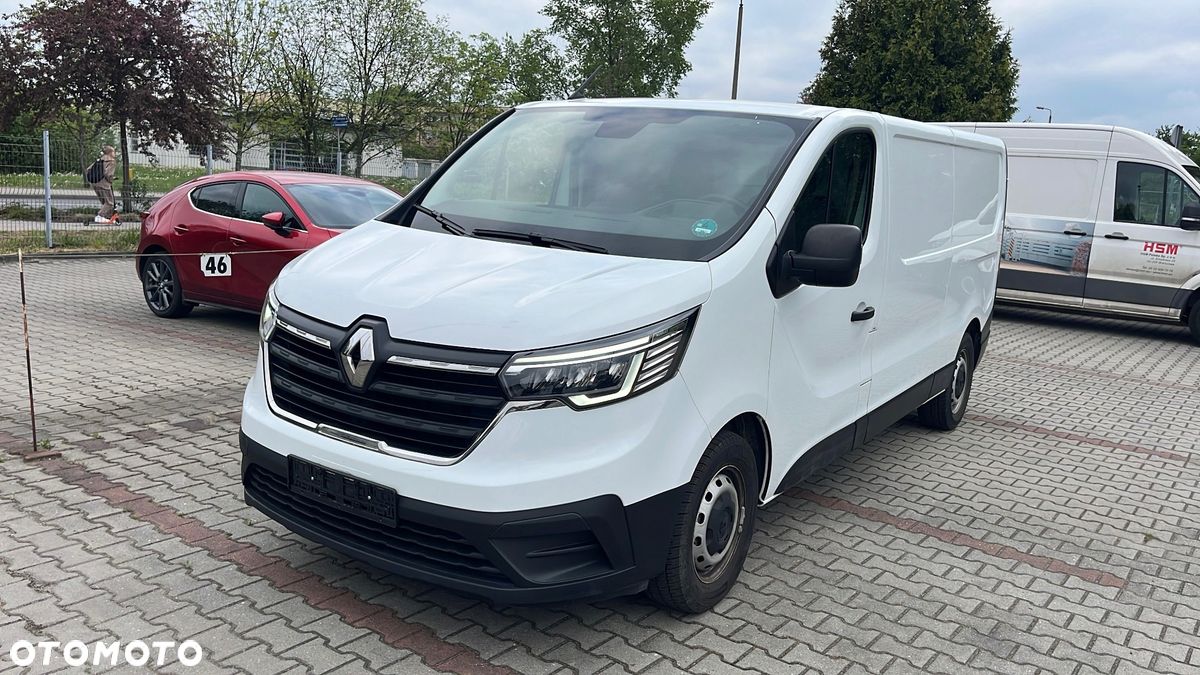 Renault Trafic 2023 2.0 dCi — używany bus dostawczy w ofercie ViaAuto Gliwice